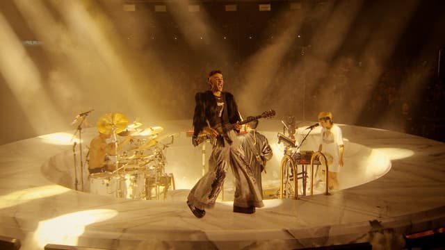 CA7RIEL & Paco Amoroso